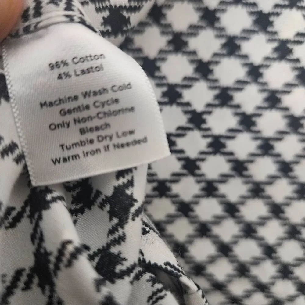 Talbots Long sleeve Button Front Button White Geometric Print Size 14 Wrinkle R - Picture 4 of 4